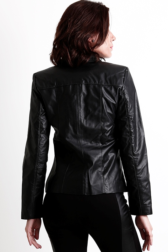 jaqueta preta feminina de couro